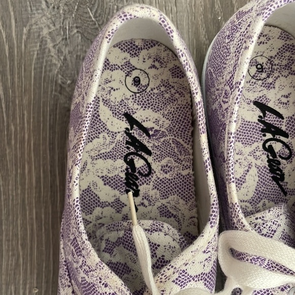 Purple and White Shoes, Size 9 - Picture 3 of 5